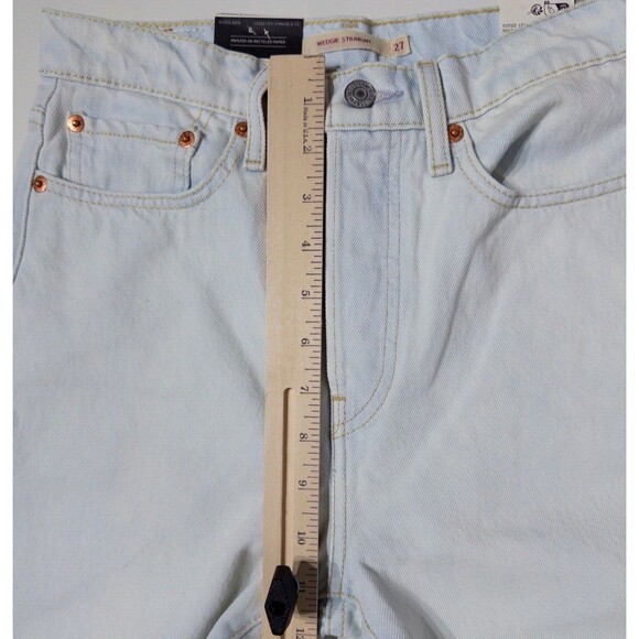 NWT $98 Levi's Wedgie Straight High Rise Ankle Jeans Light Wash Women Size 27x26 - Picture 12 of 13